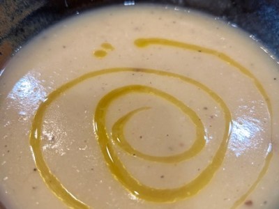 Roasted Garlic and Potato&nbsp;Soup