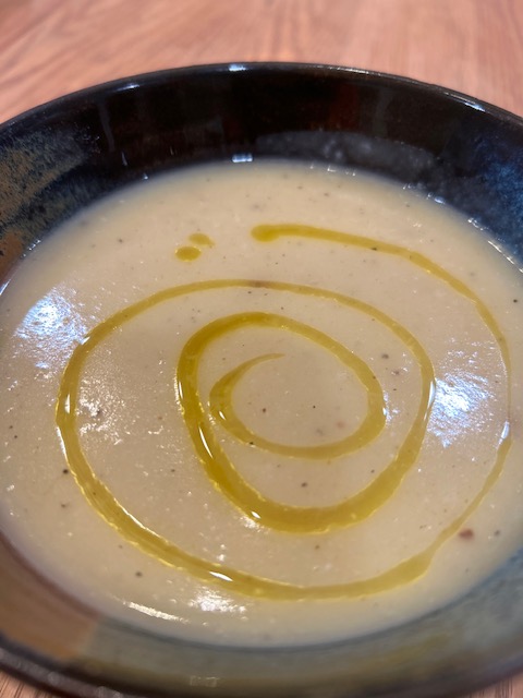 Roasted Garlic and Potato&nbsp;Soup